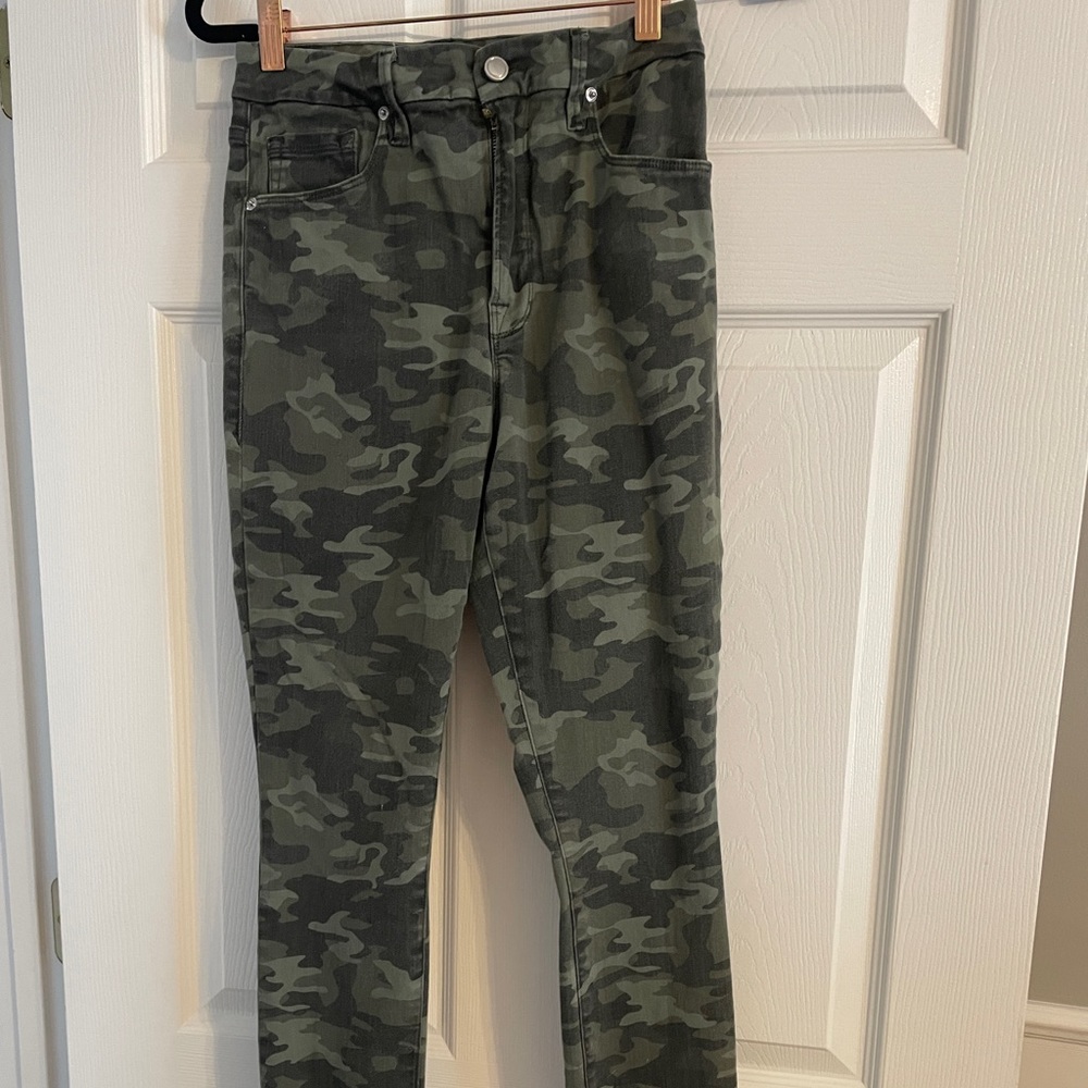 Good American Good Waist 8 29 camo skinny jeans